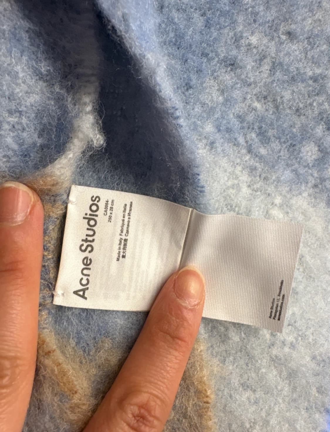 아크네스튜디오 머플러 상품이미지3