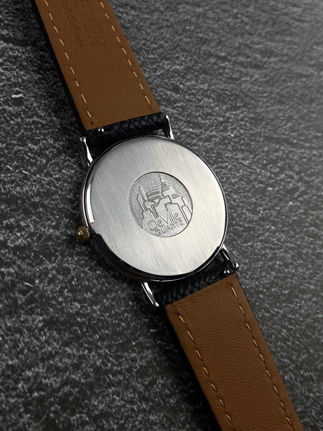 OMEGA round gold line watch unisex 상품이미지8