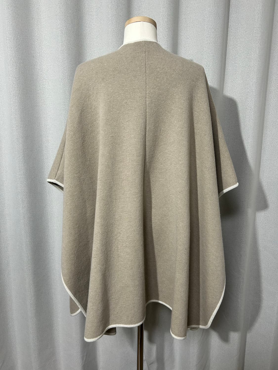 MOJO 캐시혼방울가디건 베이지색상 -미착용새상품,택포함- 상품이미지2