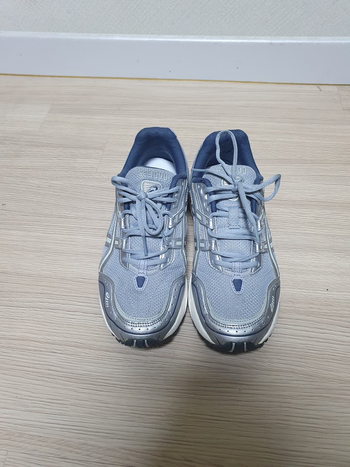 아식스 젤 1090 실버 운동화 260 상품이미지3