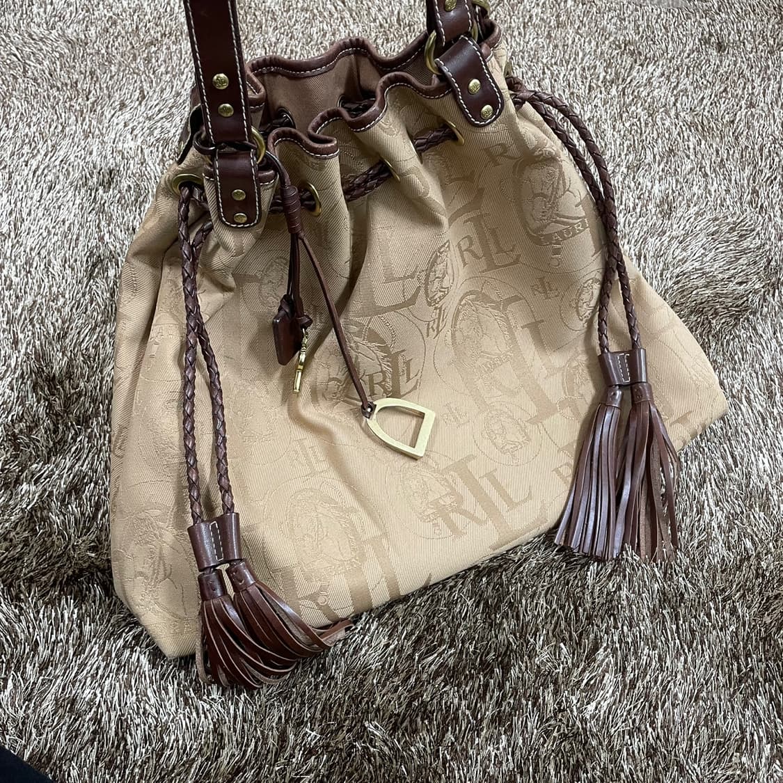 로렌 랄프 로렌 LAUREN Ralph Lauren 브라운 태슬 버킷백 상품이미지7