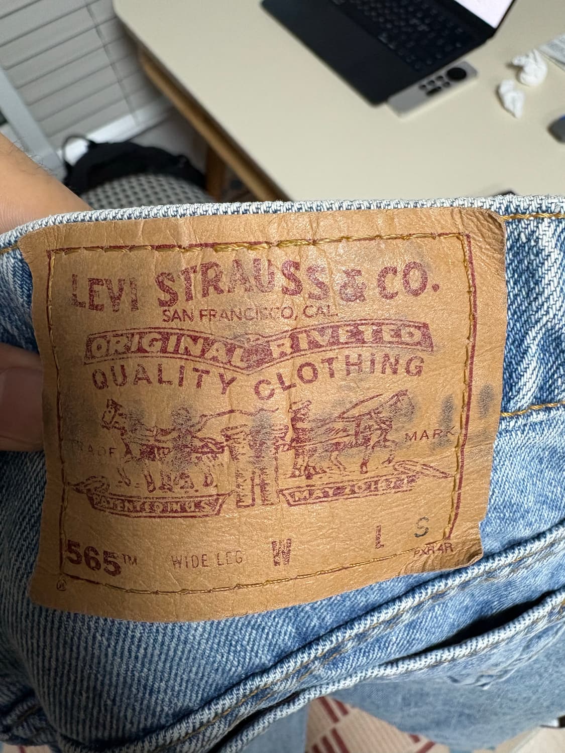 [우먼스] 빈티지 리바이스 565 와이드 데님 (허리 26-27) 상품이미지5