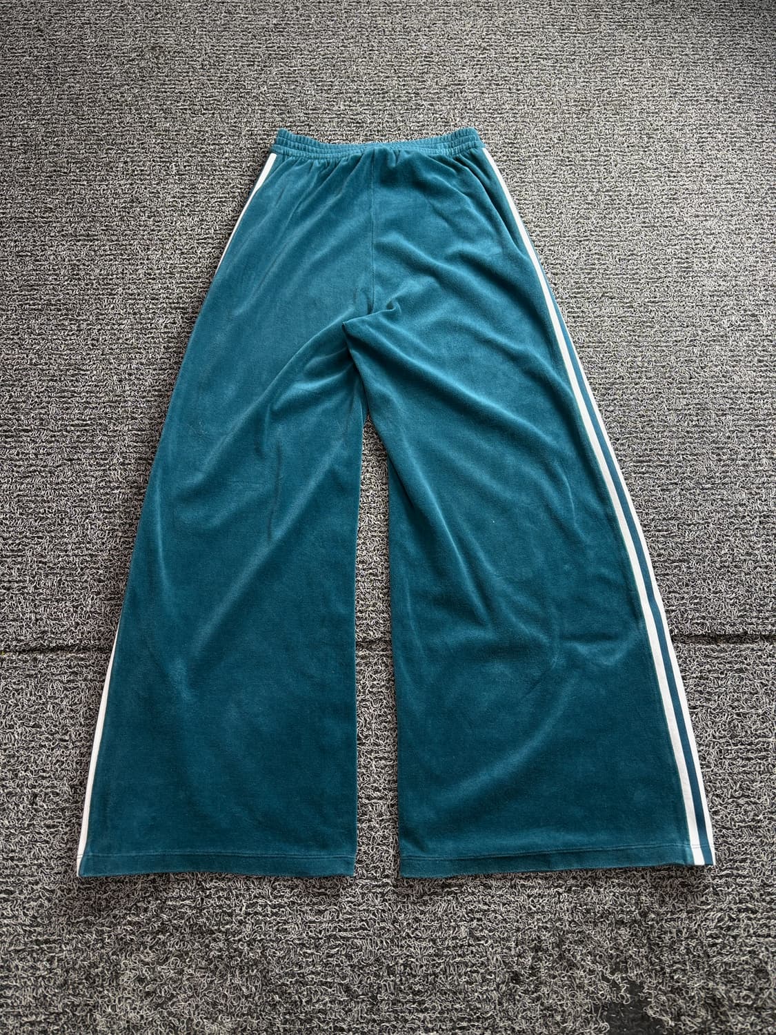 아디다스 리버티 런던 음각 벨벳 트랙 팬츠 2980 상품이미지5