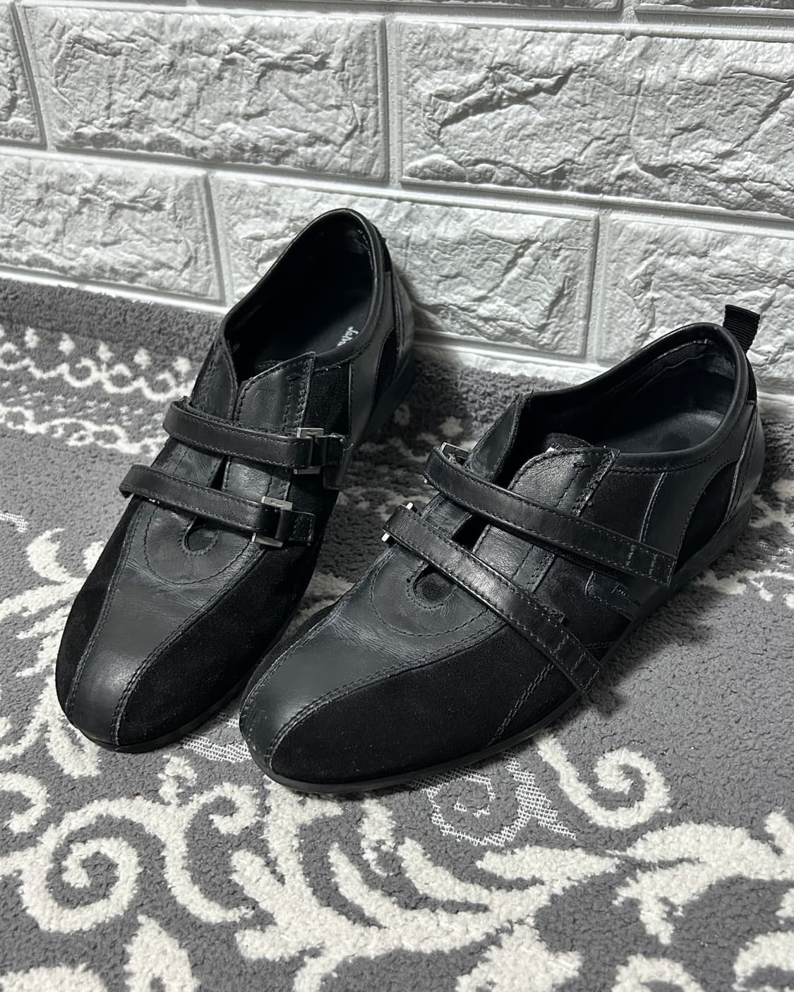 살바토레 페라가모 더블 스트랩 레더 스니커즈 상품이미지1