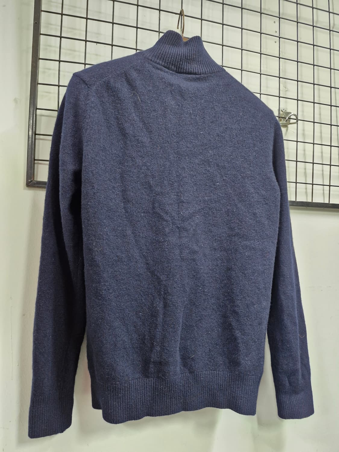 100L 라코스테 반집업 모 니트. 상품이미지7