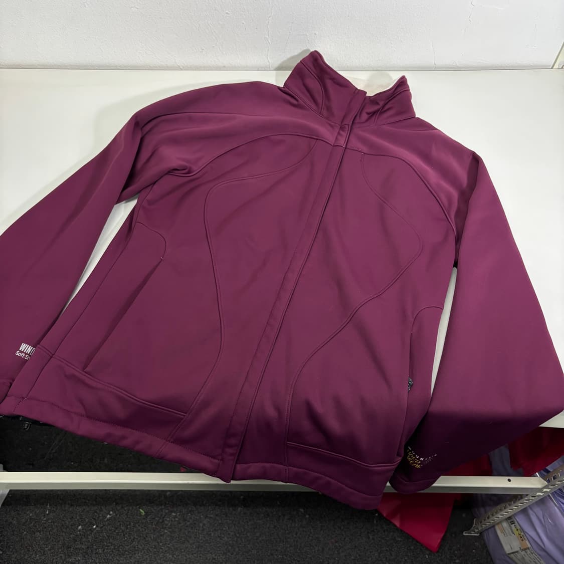 우먼M 마운틴하드웨어 버건디 안감보아털 폴리 등산자켓 상품이미지2