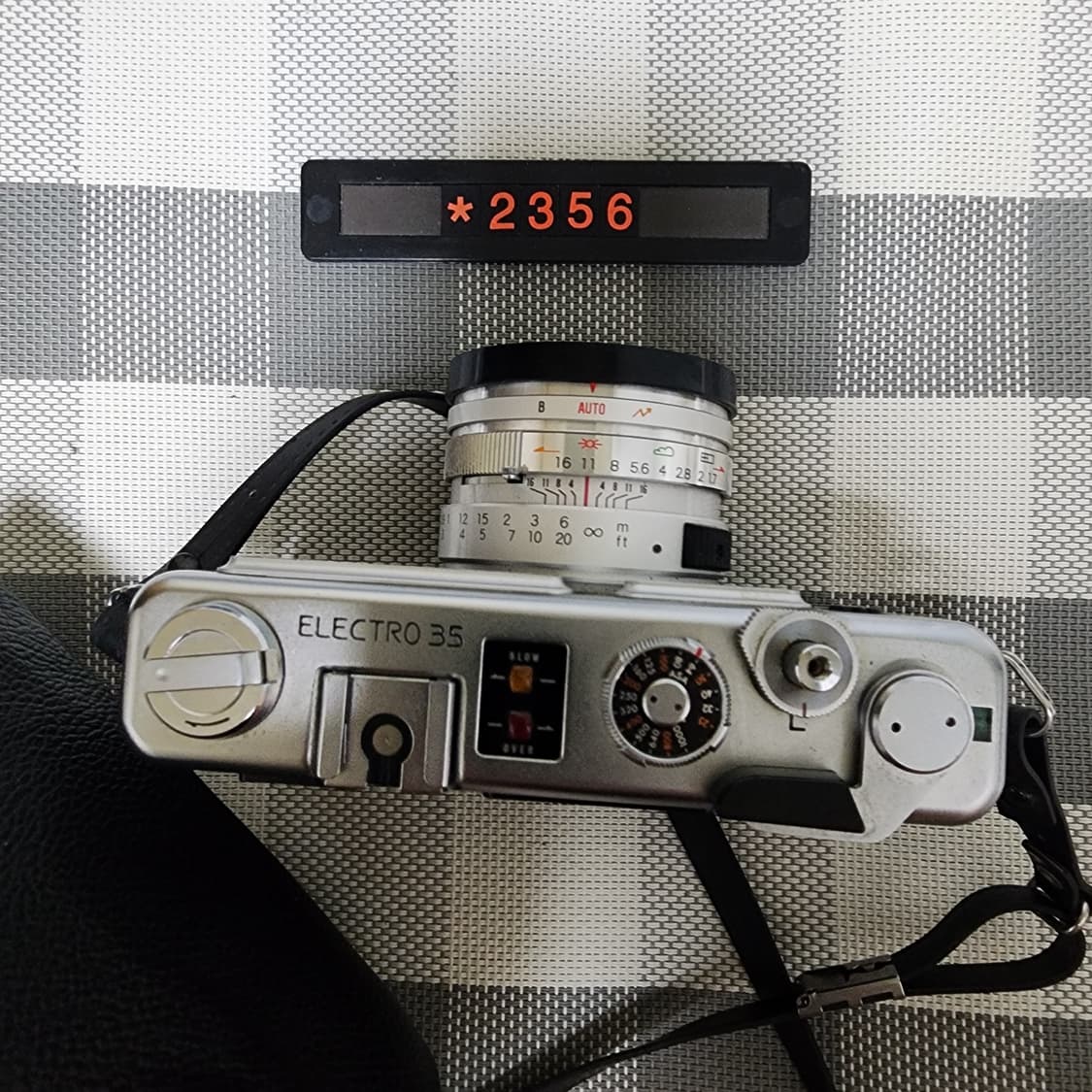 야시카 일렉트로 35 gsn 필름카메라 실버바디 케이스포함 상품이미지2