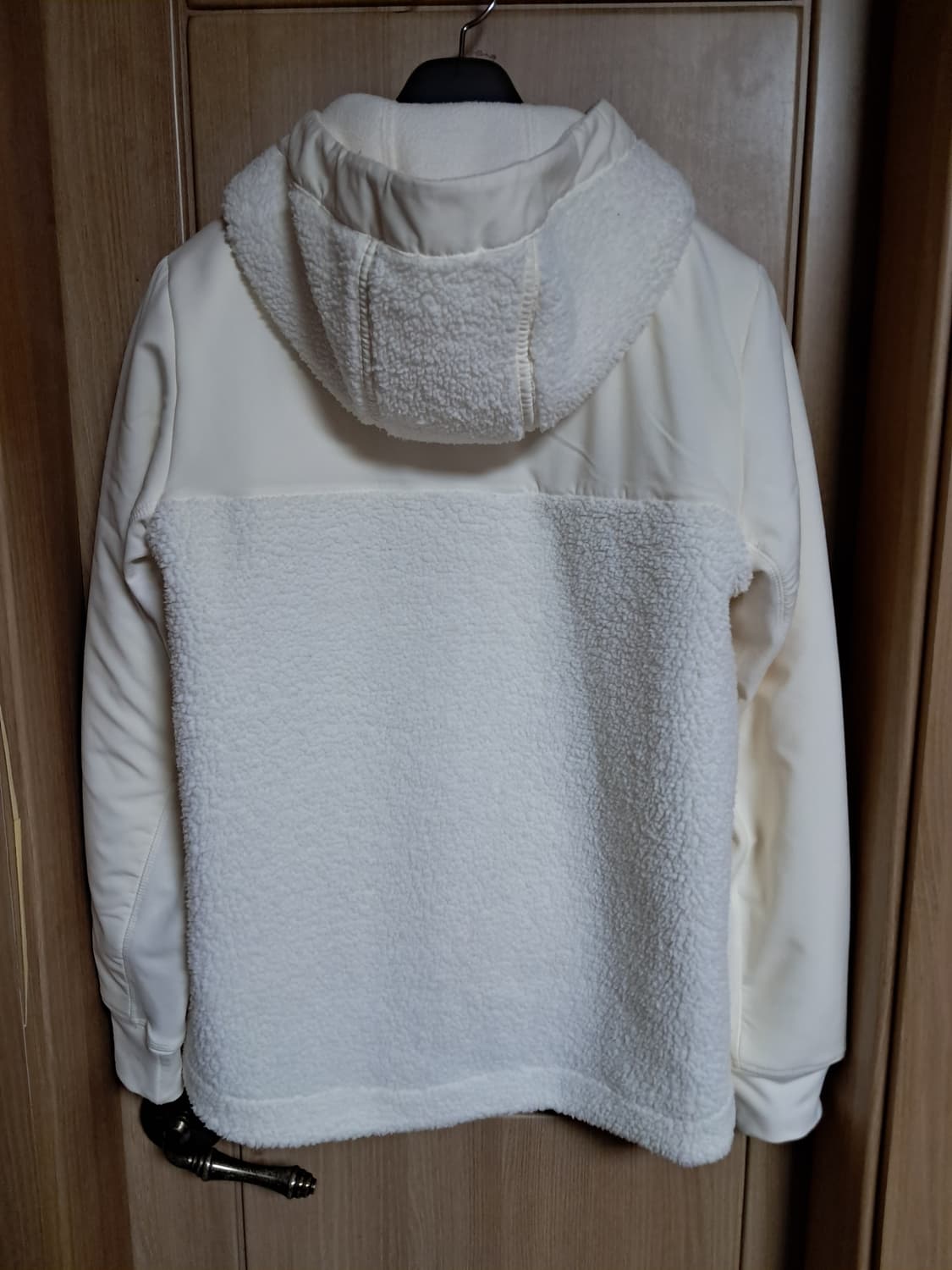 뉴발란스 뽀글이 후드티 85 상품이미지3