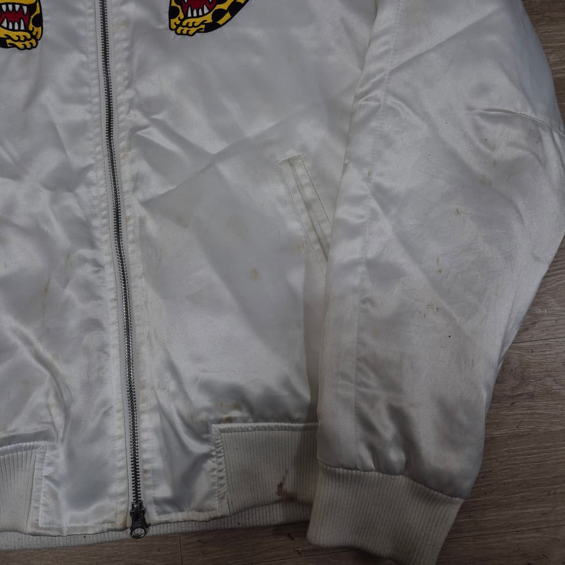 비바스튜디오 컬랙션라인 팝아트 누빔자수 나그랑 스카쟌 자켓 L(100) 상품이미지5