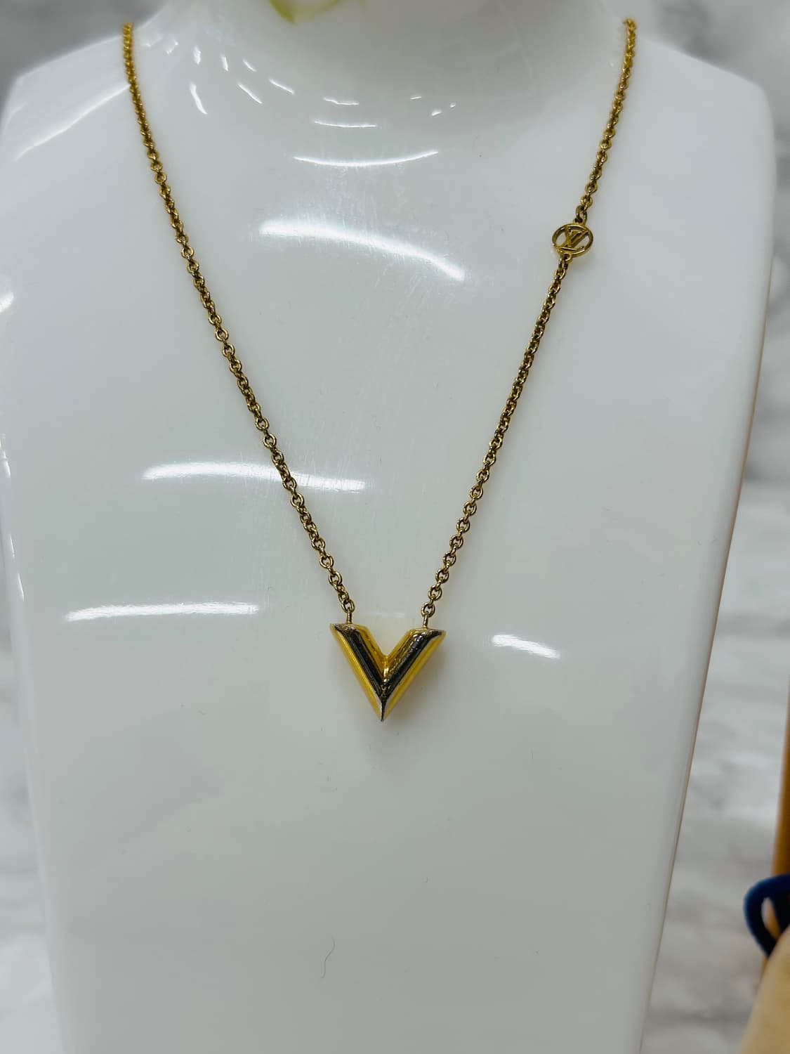 루이비통 에센셜 목걸이 금장 상품이미지5