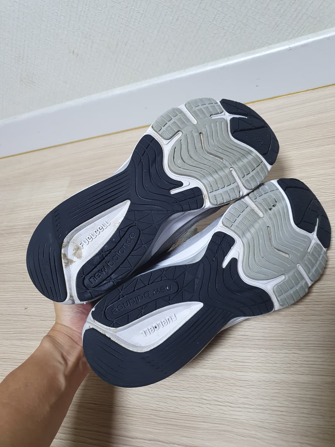 뉴발란스 990v6 그레이 운동화 265 상품이미지8