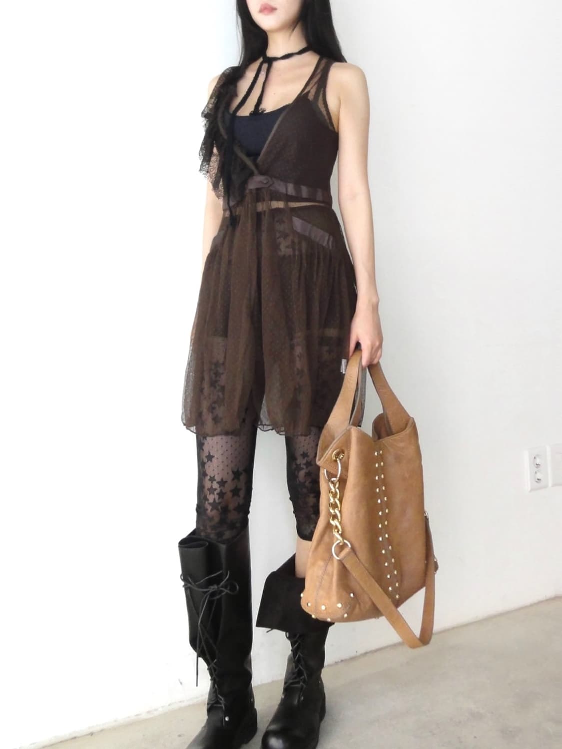 MICHAEL KORS gold stud tote bag / brown 상품이미지4