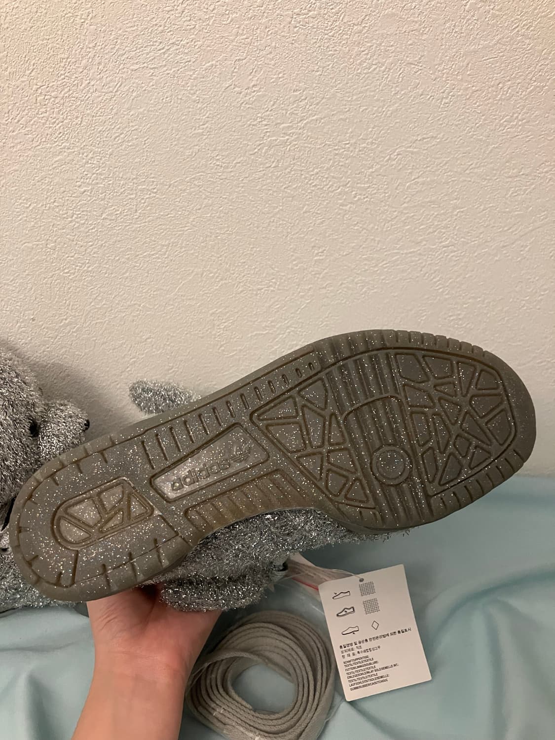 제레미스캇x아디다스 테디베어 실버 새상품(박스x) 상품이미지7