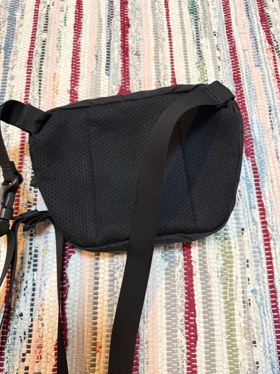 아크테릭스 바디크로스백 급처급처 상품이미지2