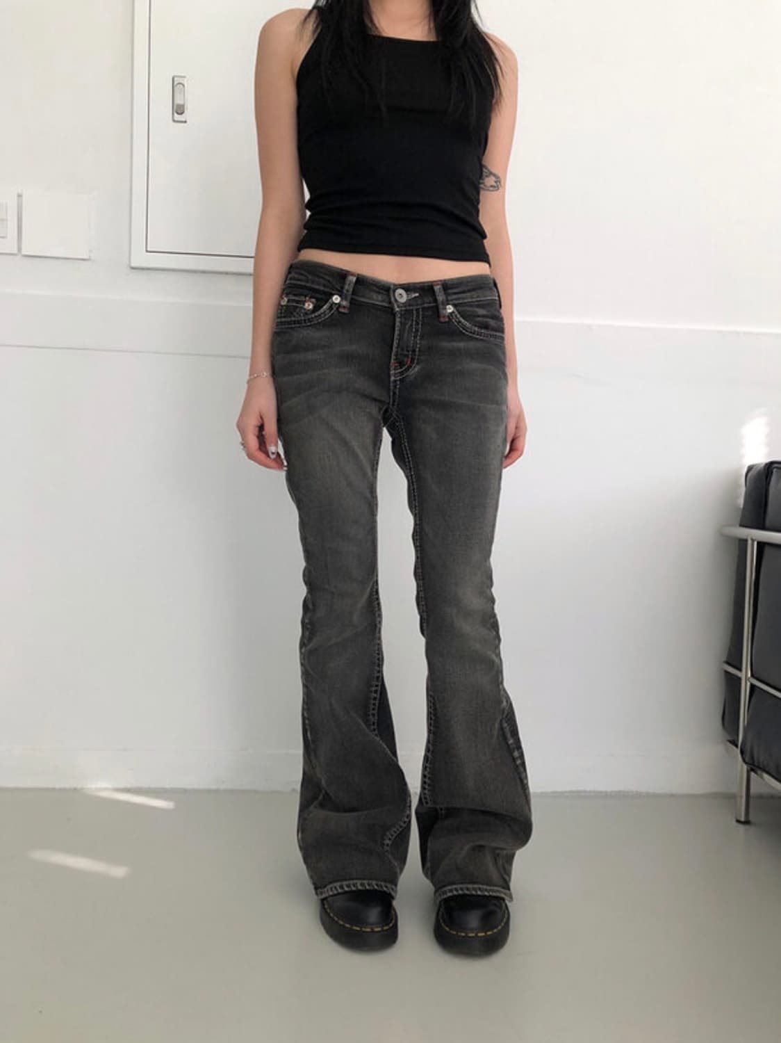 이이알하우스 스너그 로우 부츠컷 팬츠 이이알하우스 부츠컷팬츠 상품이미지2