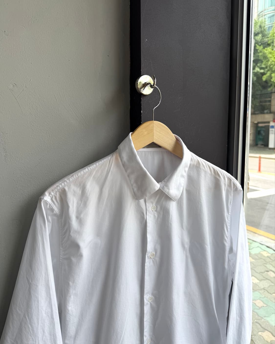 40/ 디올옴므 유니폼 화이트 클래식 셔츠 상품이미지3