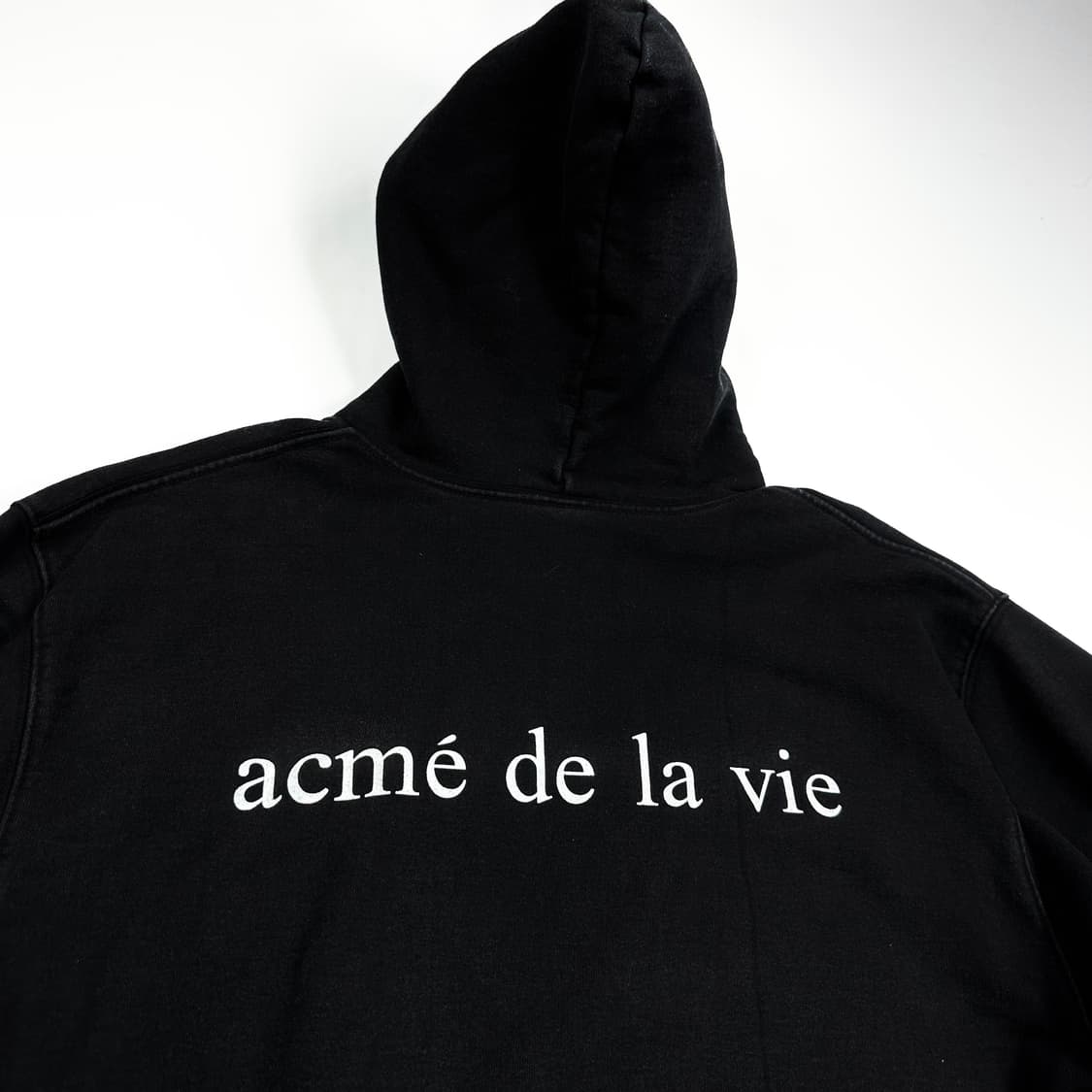 아크메드라비 베이비 페이스 블랙 후드티 (실측 L) 상품이미지4