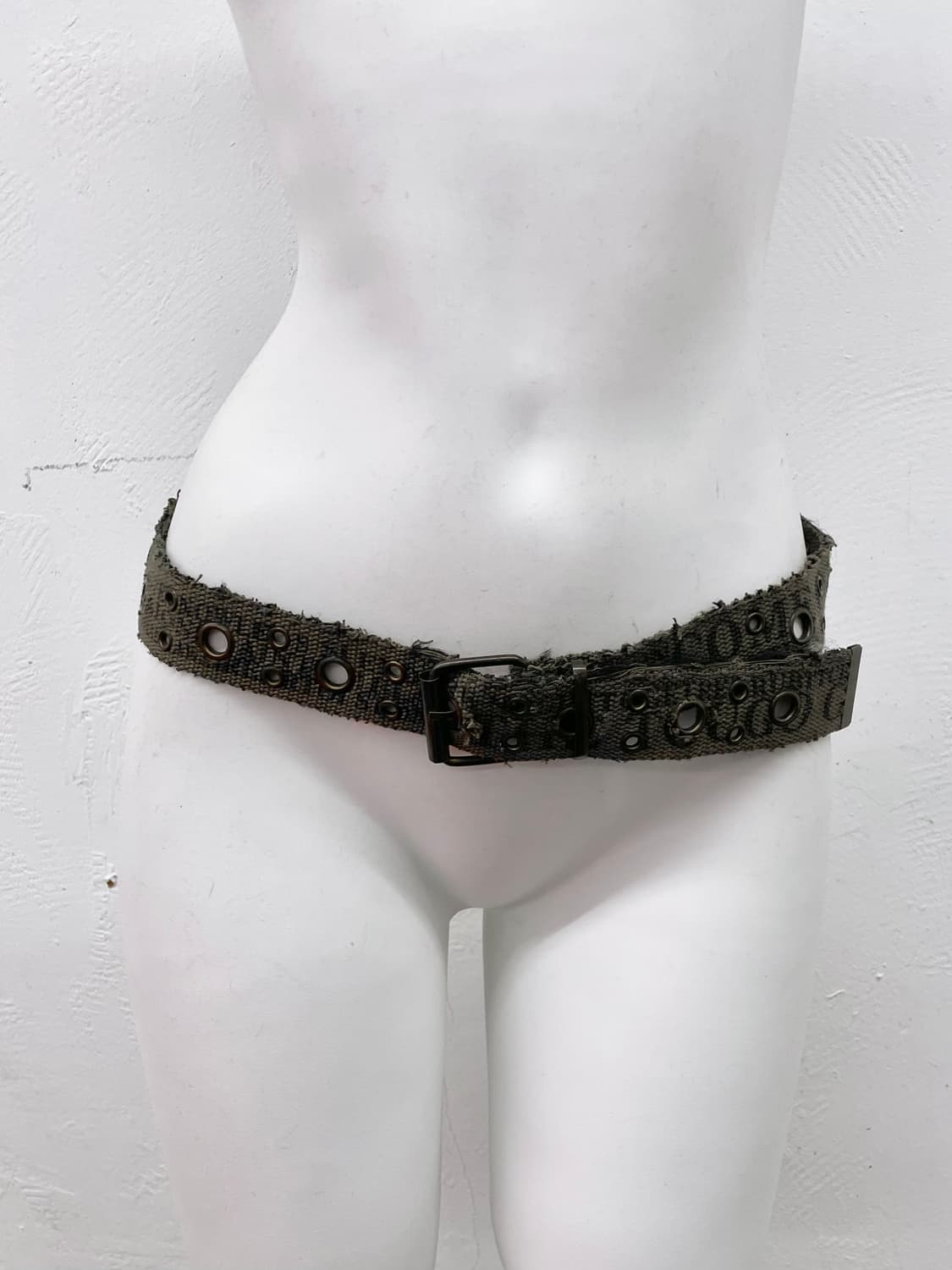 그런지 펀칭 레터링 벨트 상품이미지2