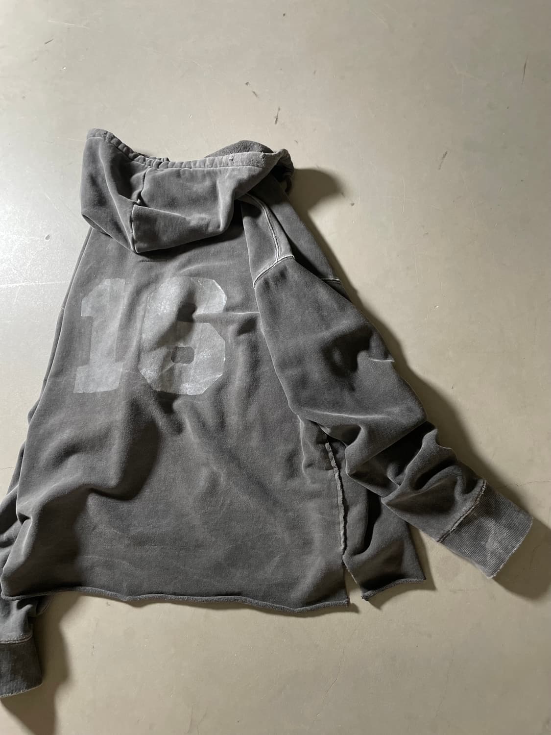 KZ Atelier Vintage Washed Number Hoodie 상품이미지5