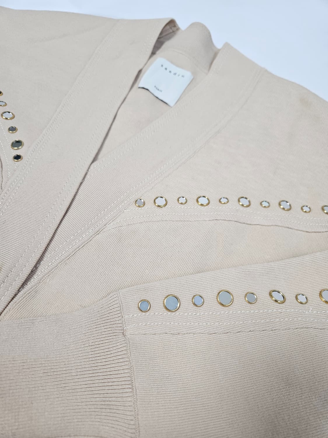 산드로 SANDRO 스터드트림 니트 가디건 1사이즈 (거의 새상품) 상품이미지3