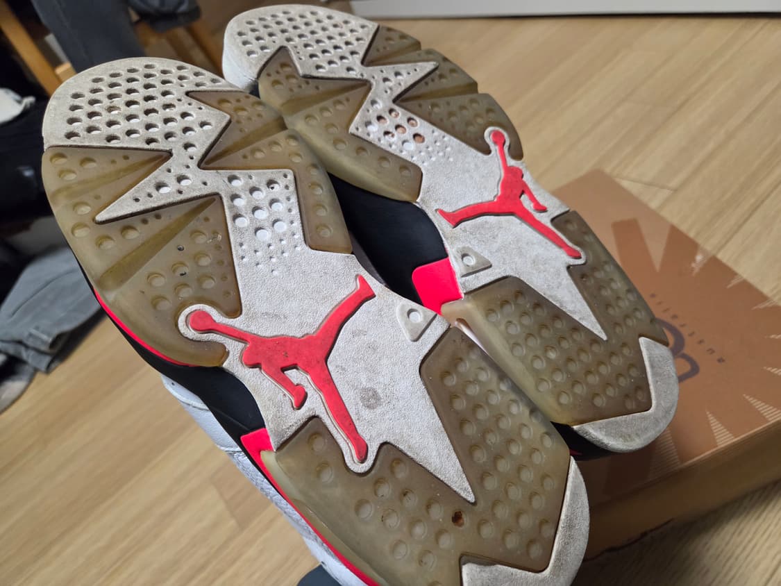 나이키 에어 조던 6 레트로 인프라 레드 상품이미지5