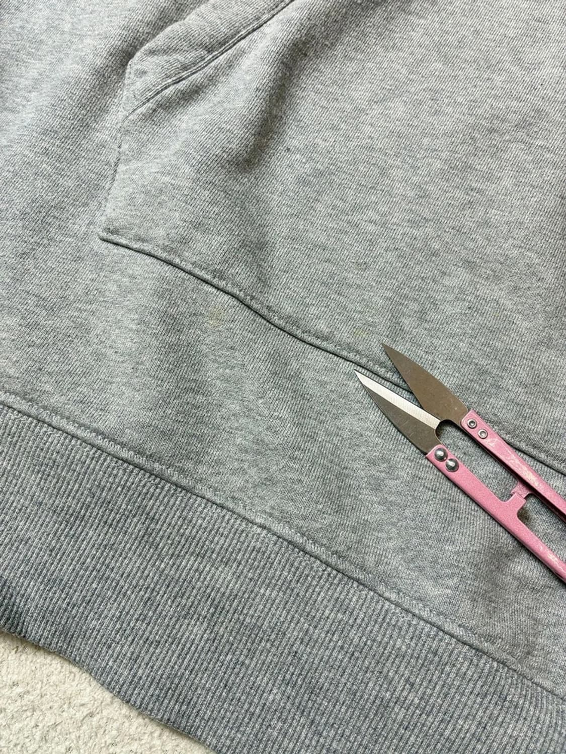 cp컴퍼니 시그니처 렌즈 로고 후드티 PN7401 상품이미지6