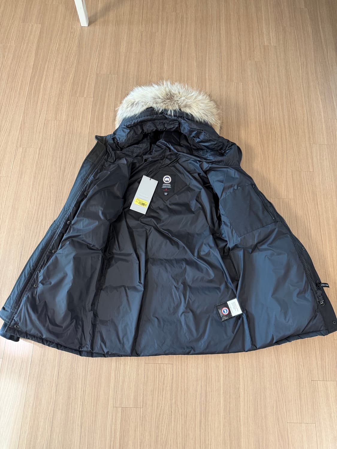 캐나다구스 카슨 블랙 퓨전M 판매합니다. 상품이미지3