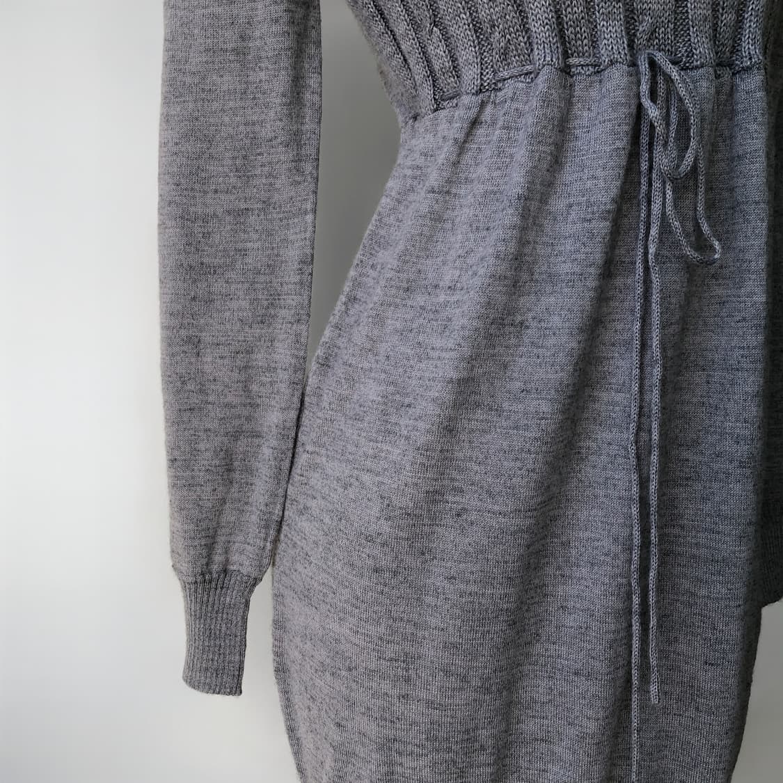 그레이 트위스트 리본 롱 니트 원피스 상품이미지4