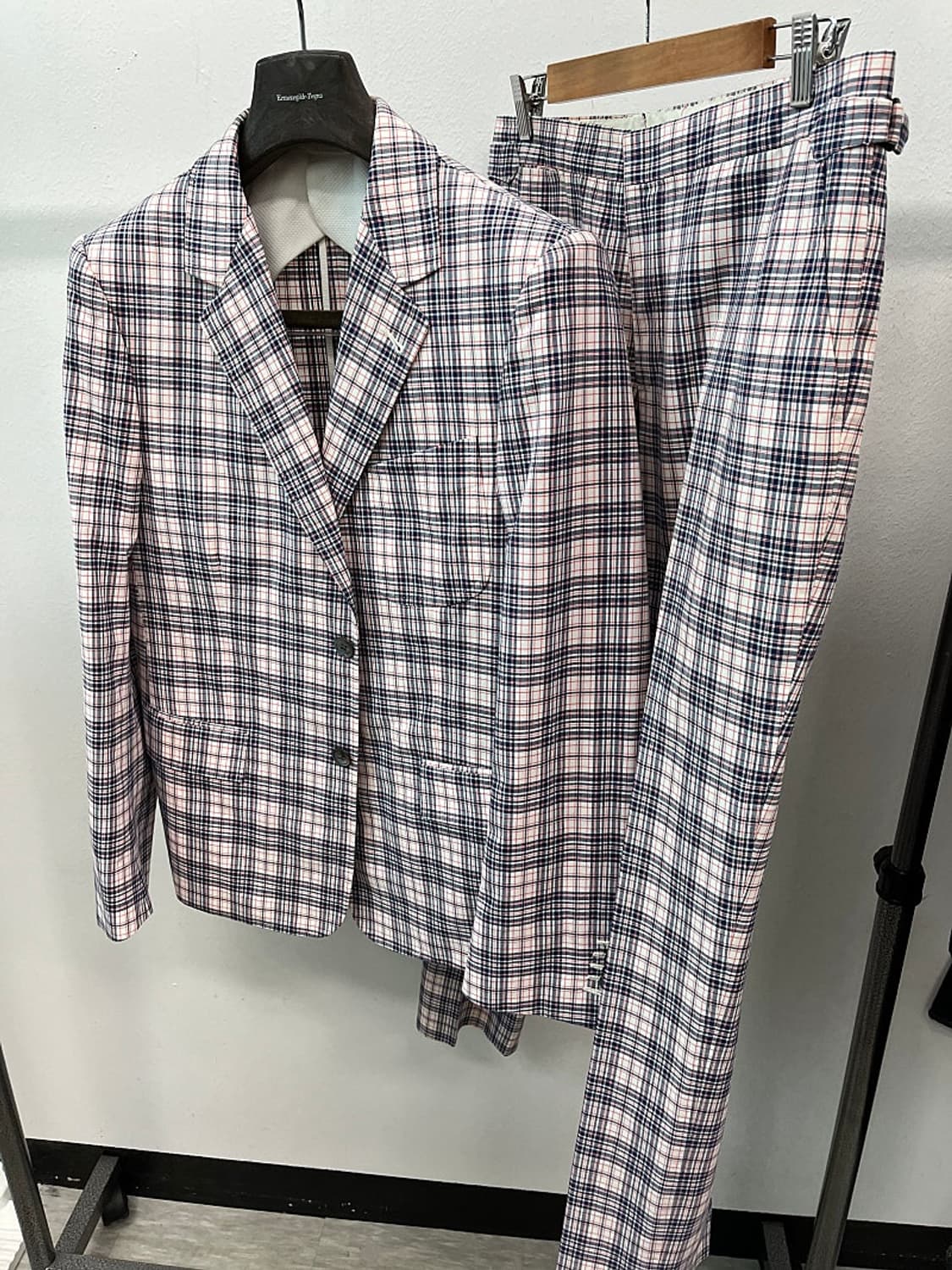 슬100,32) 안토니오 아줄로 컬렉션 체크슈트  상품이미지1