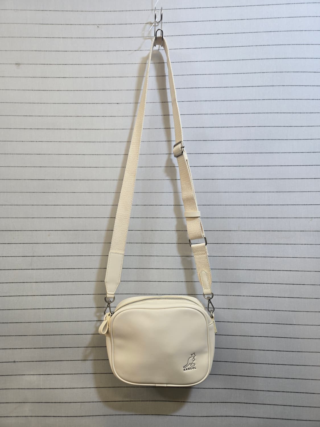 캉골 아이보리 미니 크로스백 상품이미지1