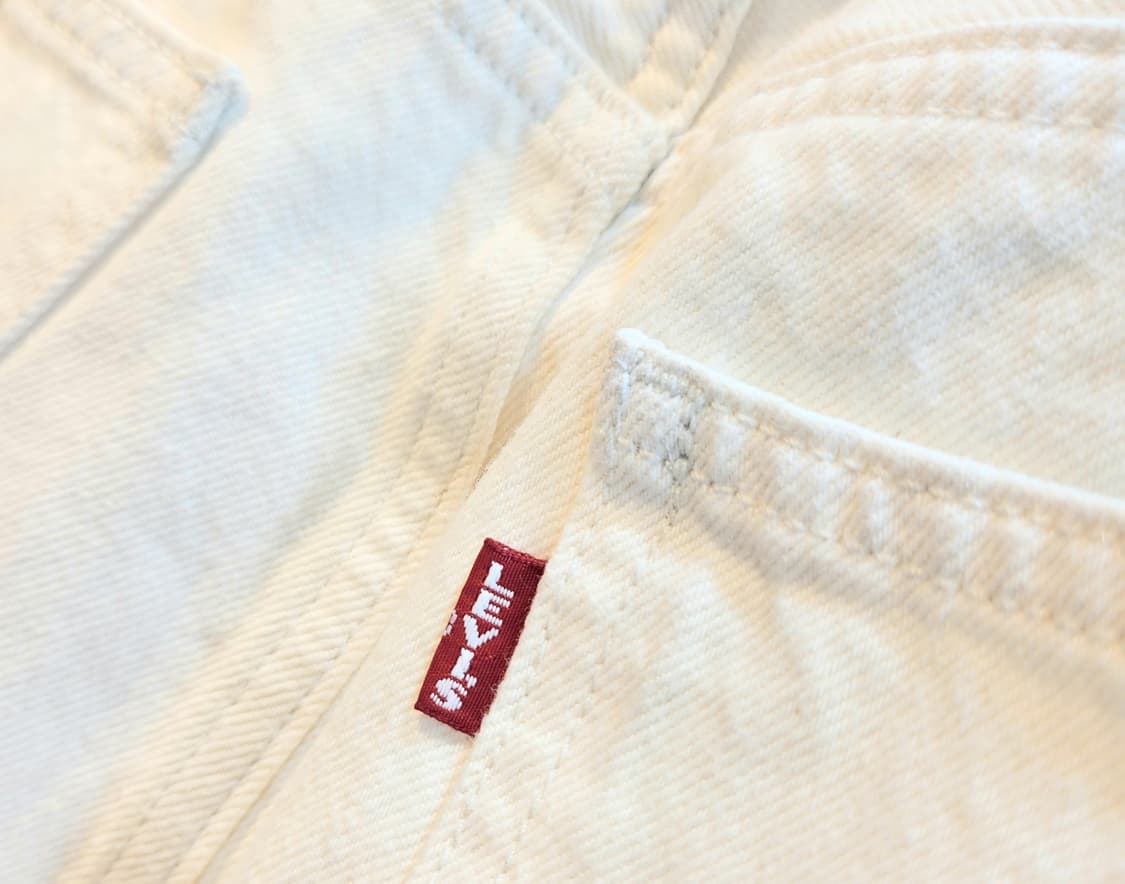 리바이스 프리미엄 흰색 데님 미디 스커트 상품이미지3