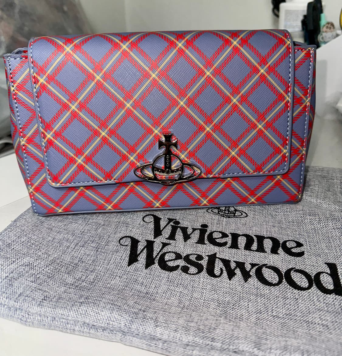 비비안웨스트우드 타단체크 헤이즐 미디엄 숄더백 상품이미지2