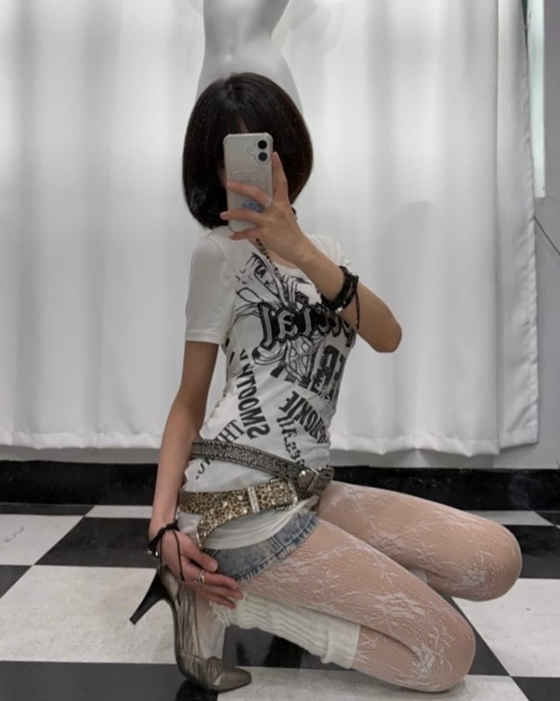 🎸화이트 프린팅 백 디테일 티셔츠🎸 상품이미지5
