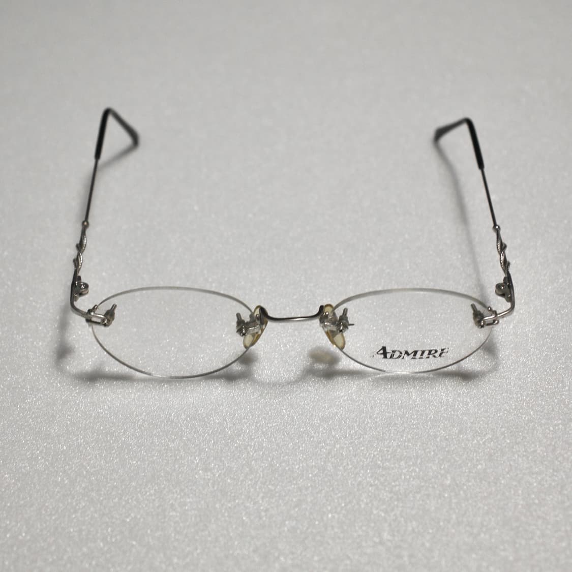 ADMIRE 뱀무늬 디테일 무테 안경 (블랙) 상품이미지3