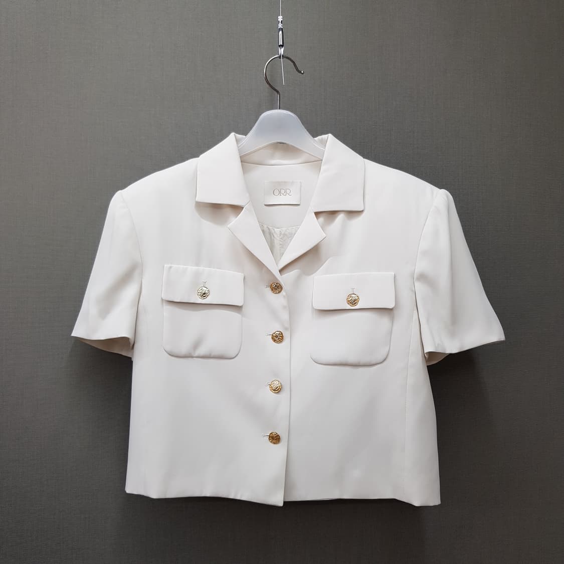 오르 2024 골드 버튼 크롭 반팔 자켓 블라우스 M사이즈 상품이미지2
