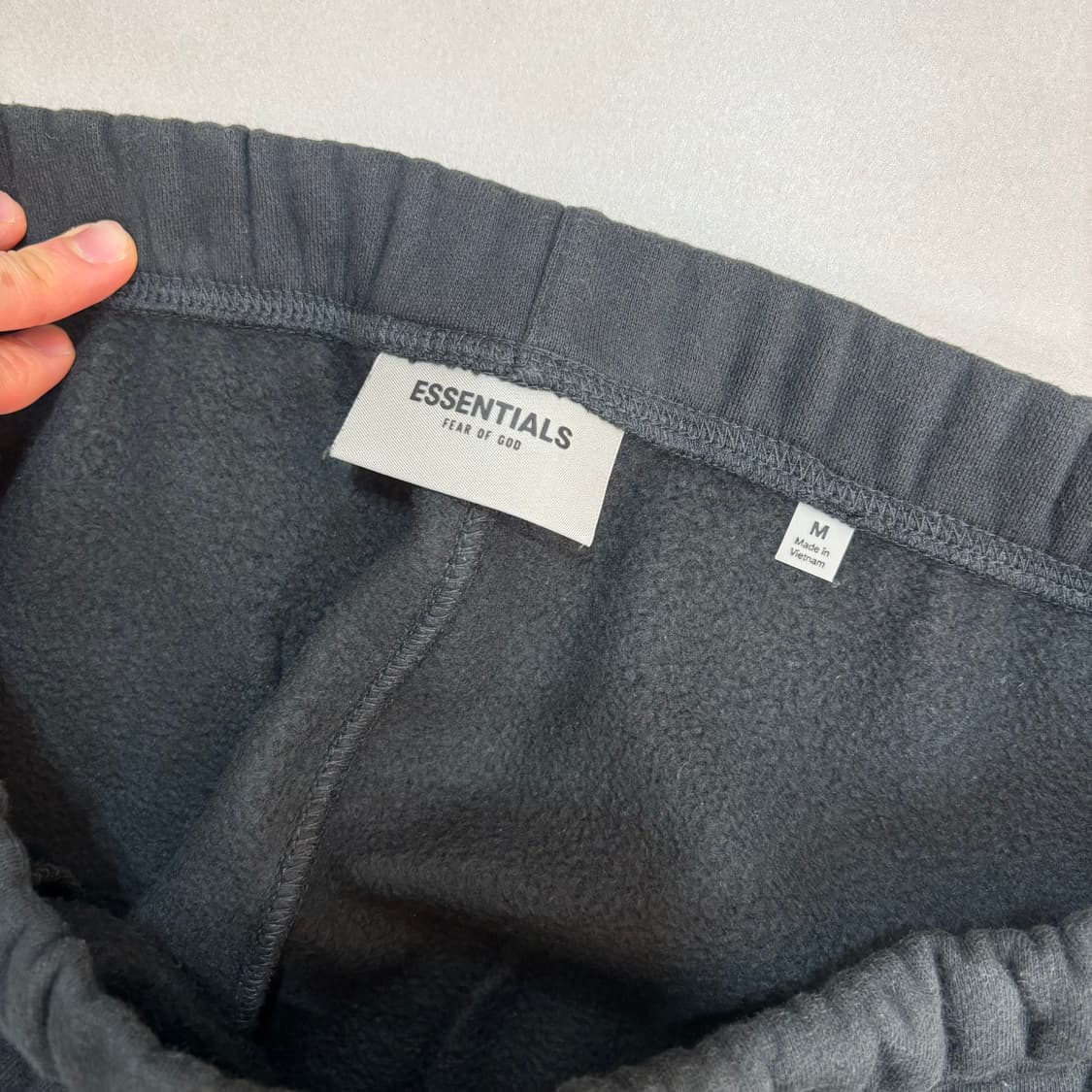 에센셜 블랙 색상 스웻 반바지 M 상품이미지3