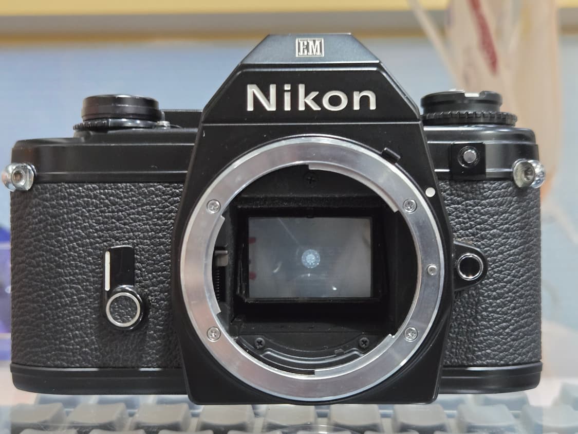 니콘 EM + Nikkor zoom 43-86mm f3.5 필름카메라 상품이미지2