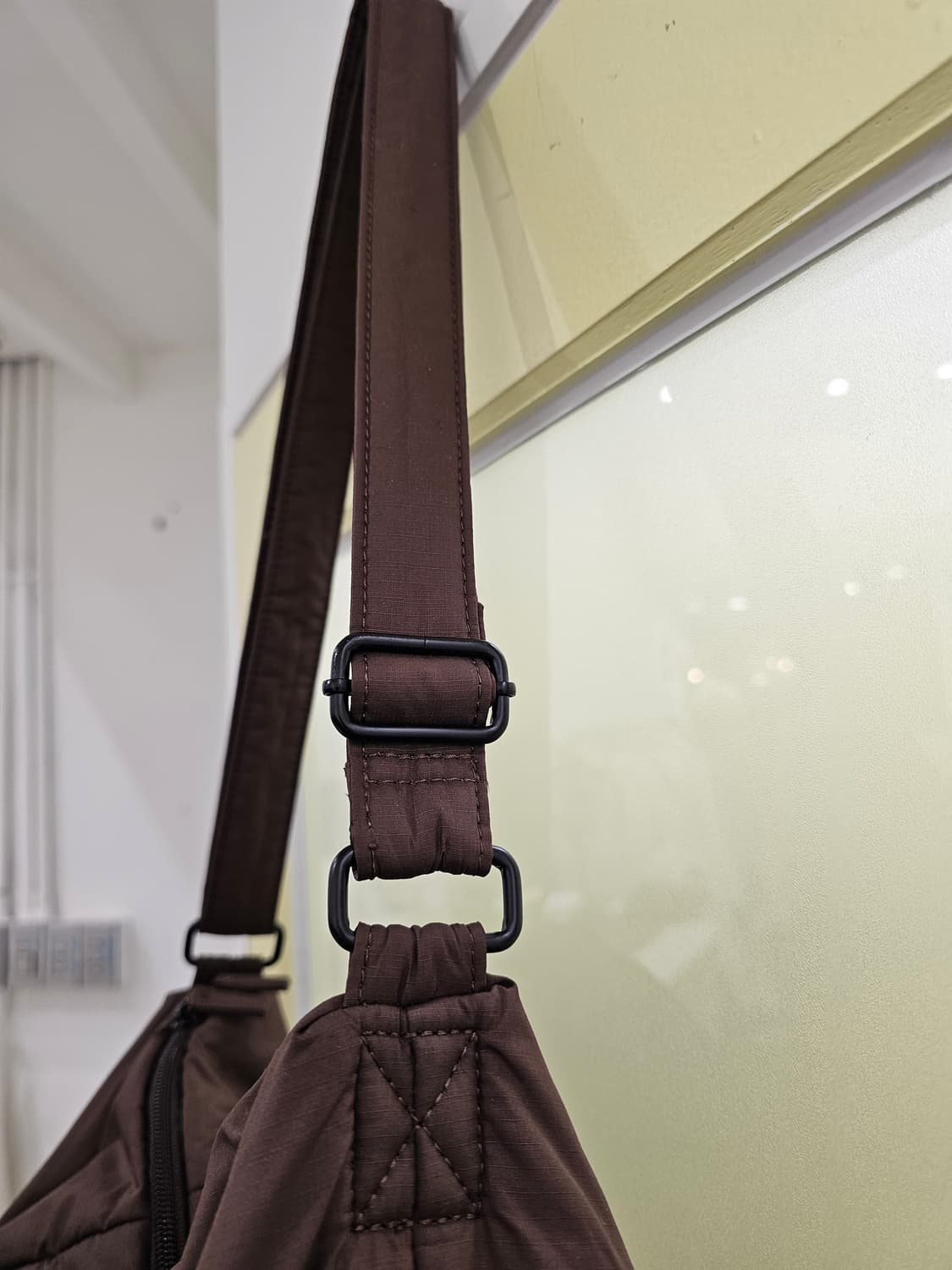 Japan 초코브라운 패딩 크로스백 상품이미지6