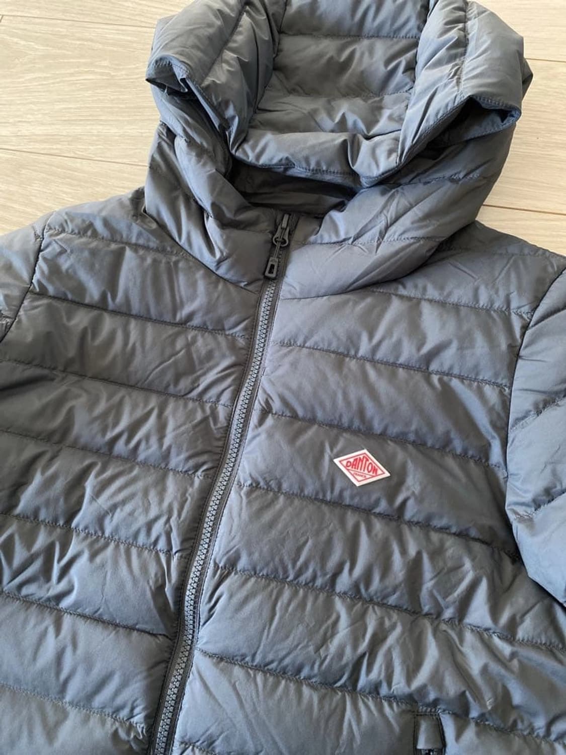 단톤 후디드 다운 재킷 상품이미지2