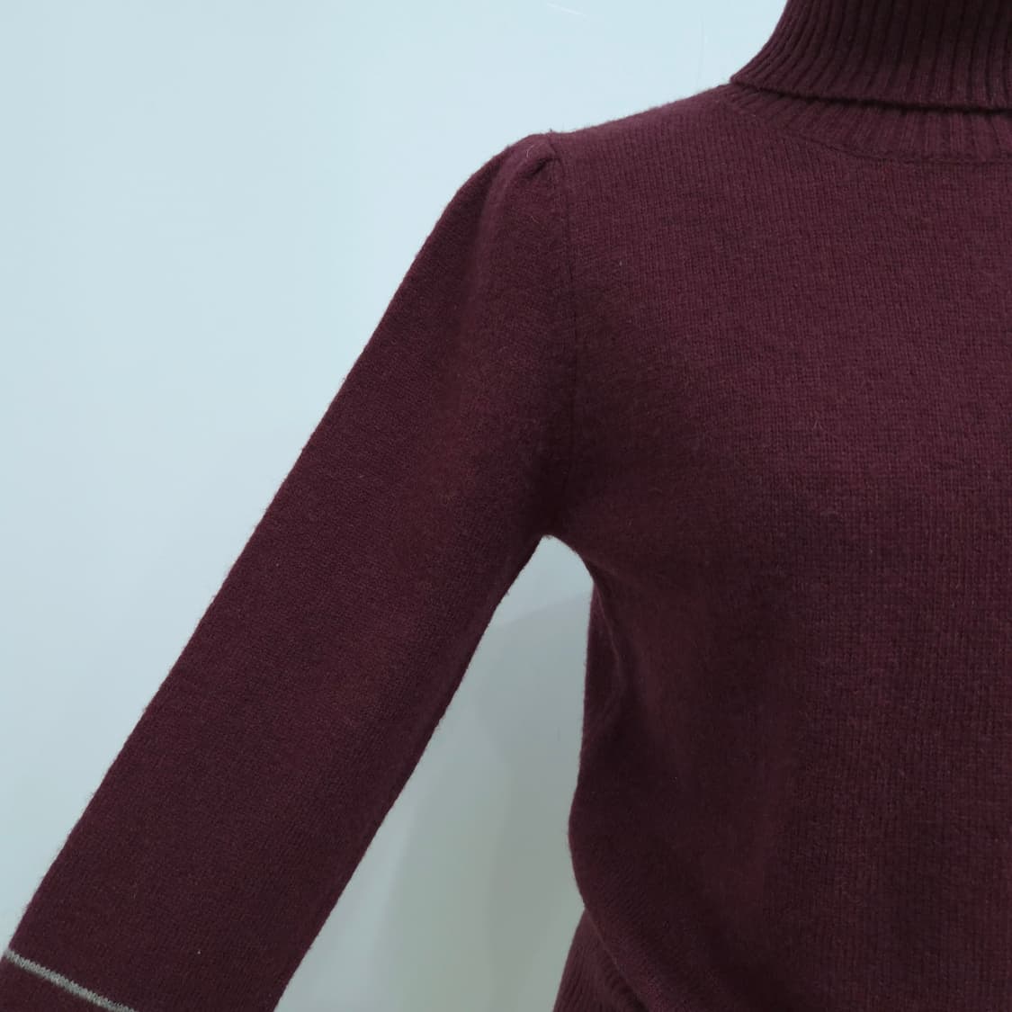 울100 버건디 터틀넥 니트 상품이미지5