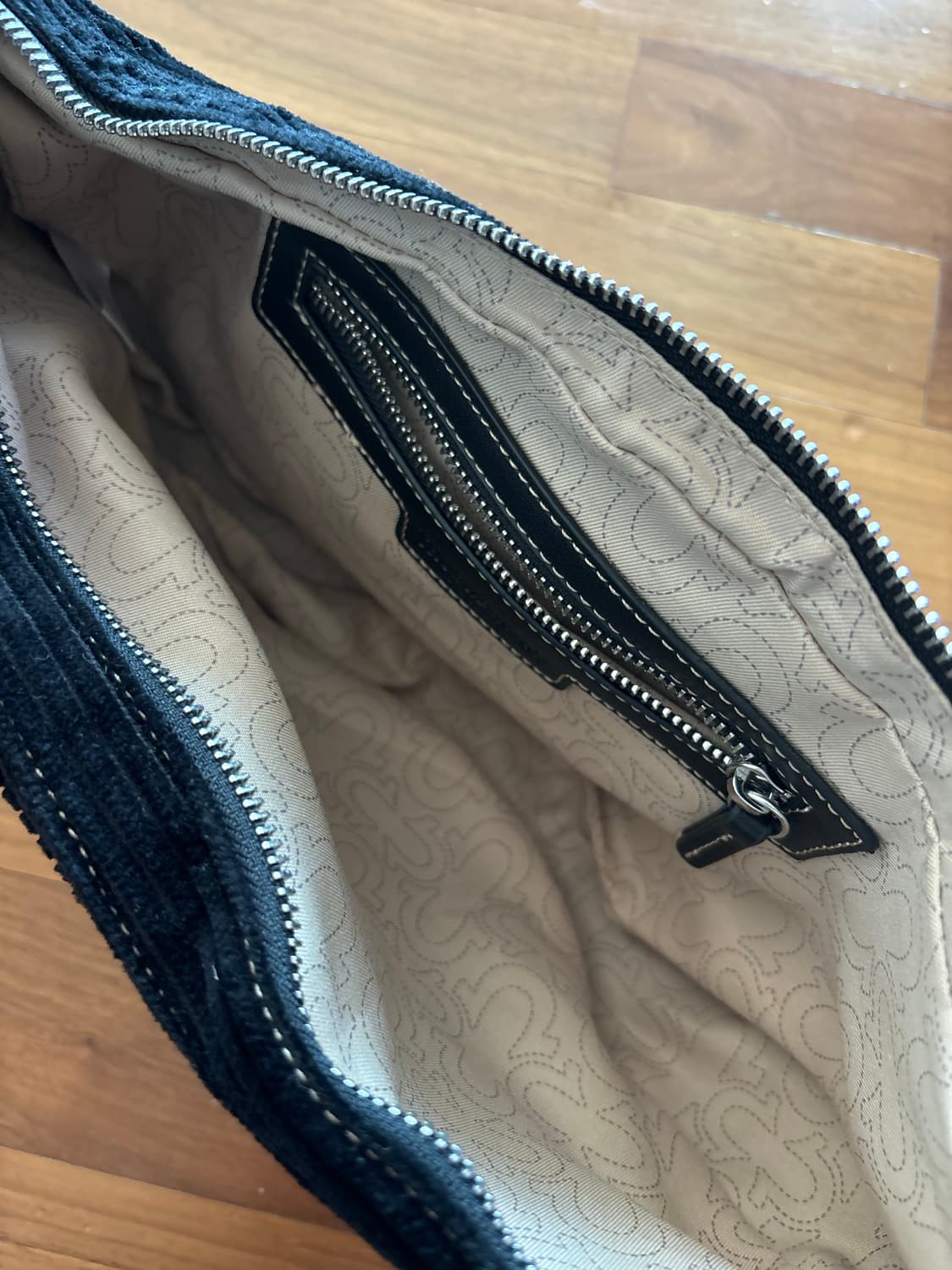 트루릴리젼 숄더 스웨이드백 상품이미지2