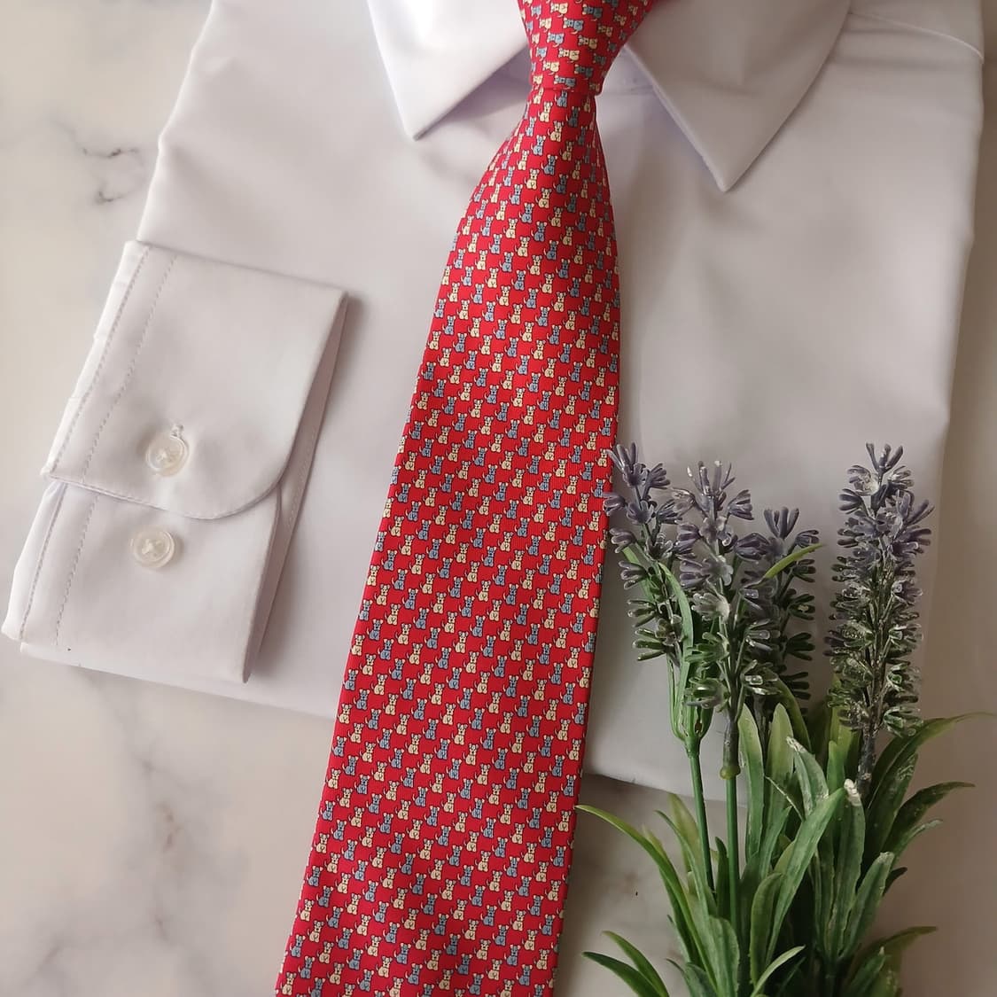 페라가모 실크 레드 강아지 패턴 넥타이 8.5cm A+등급 A18886
 상품이미지6