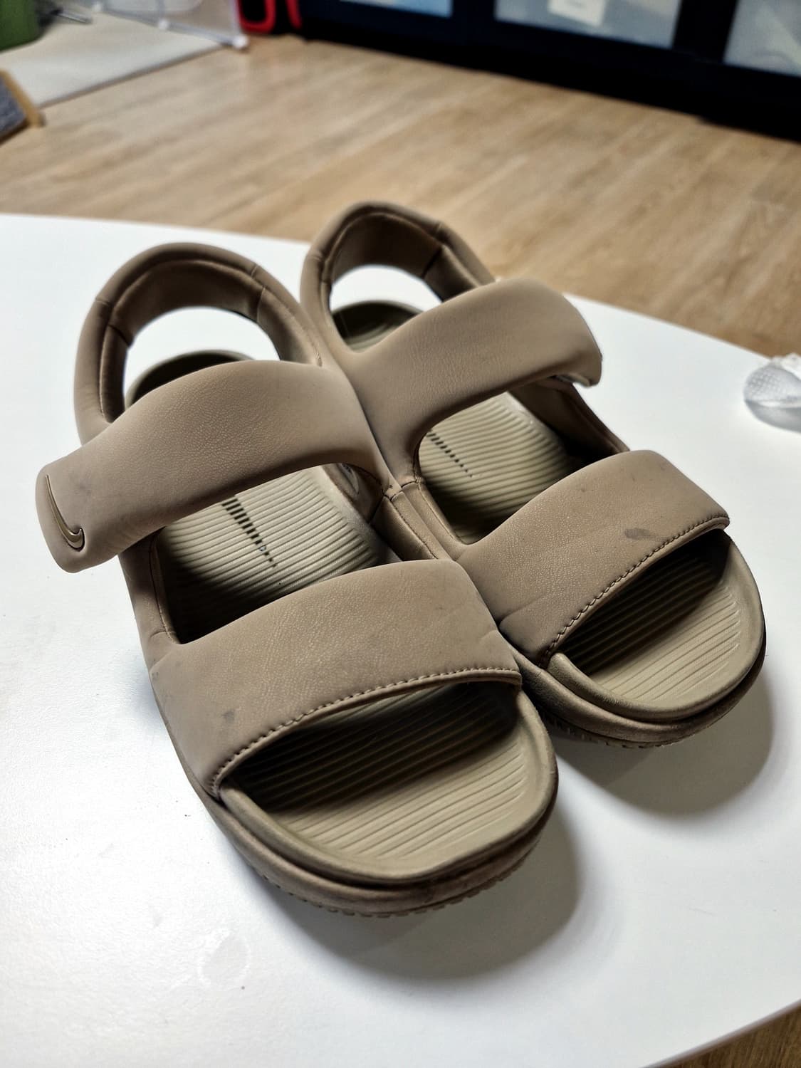 나이키 캄 샌들 270 베이지 상품이미지1