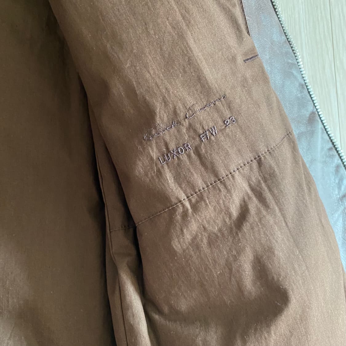 [50] 릭오웬스 23FW 'Luxor' Brad 레더 자켓 상품이미지4