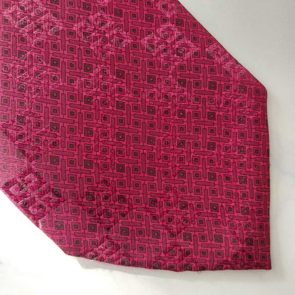 지방시 실크 와인 빅로고 패턴 넥타이 9.9cm A+등급 K1695
 상품이미지8