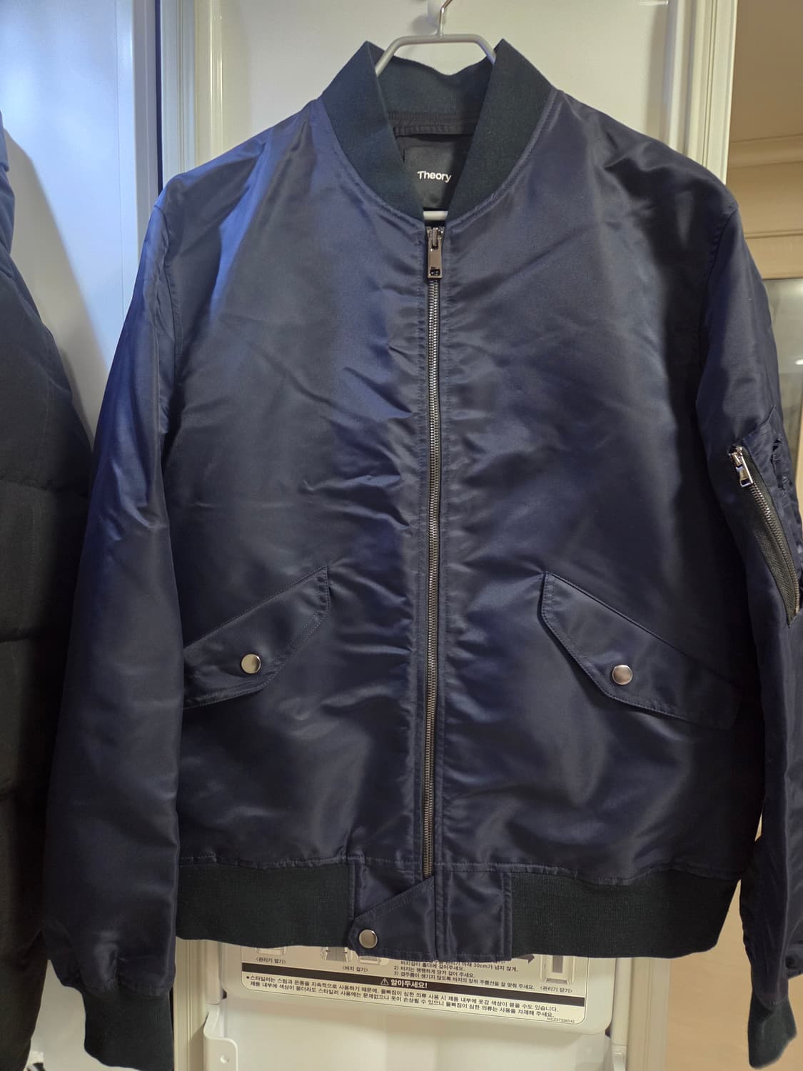 [미착용] 띠어리 신형 에어로 나일론 플라이트 봄버 자켓 상품이미지2