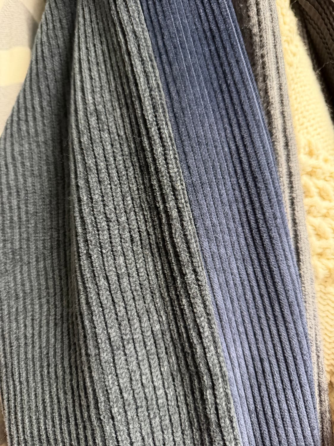 솔리드 옴므 코듀로이 니트 상품이미지5