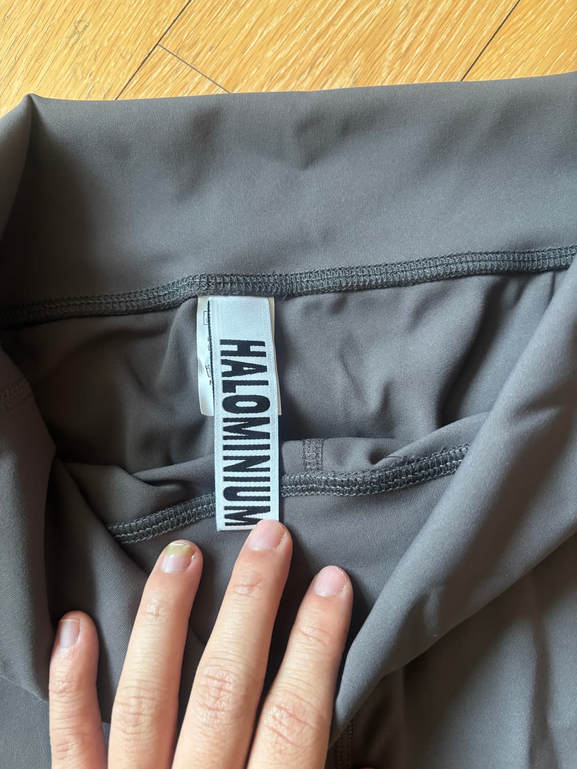 HALOMINIUM 할로미늄 슬릿 레깅스 브라운 상품이미지5