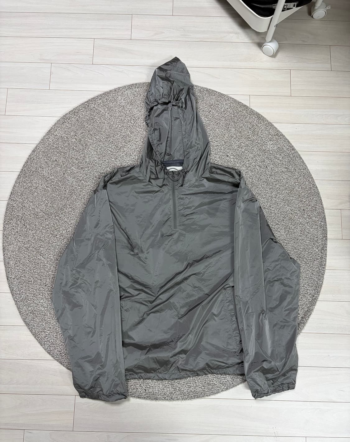 AMOMENTO / Glossy Nylon Half Zip-up 상품이미지1