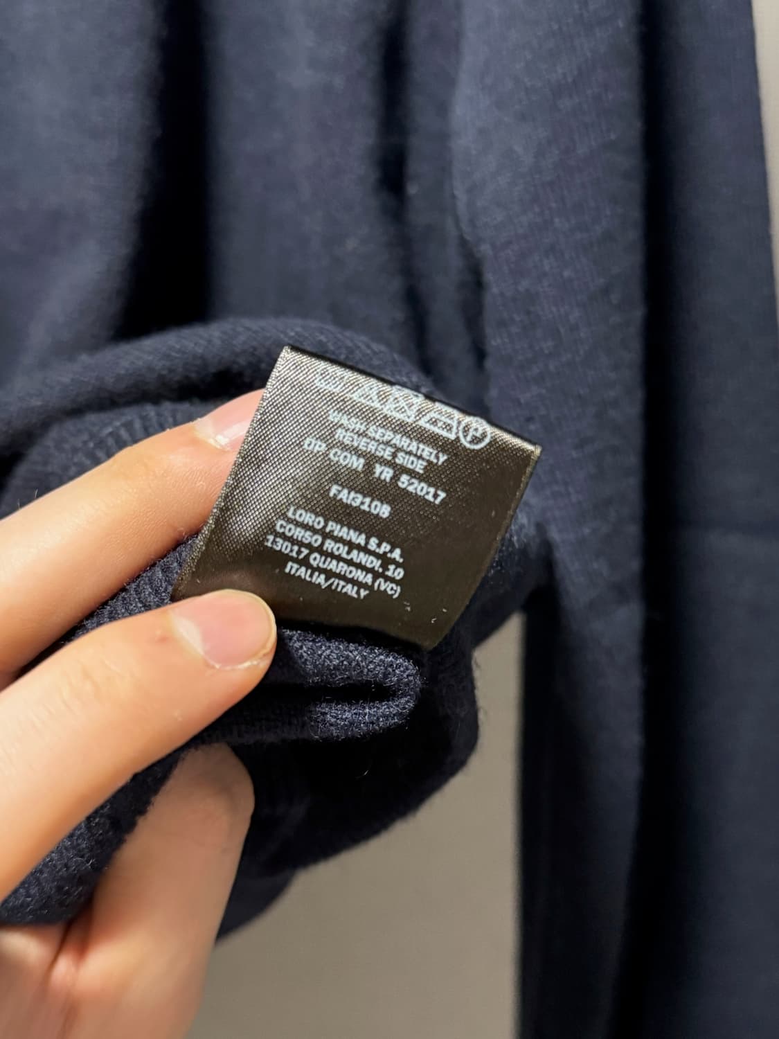 로로피아나 캐시미어 니트 네이비 48 (100) 상품이미지9